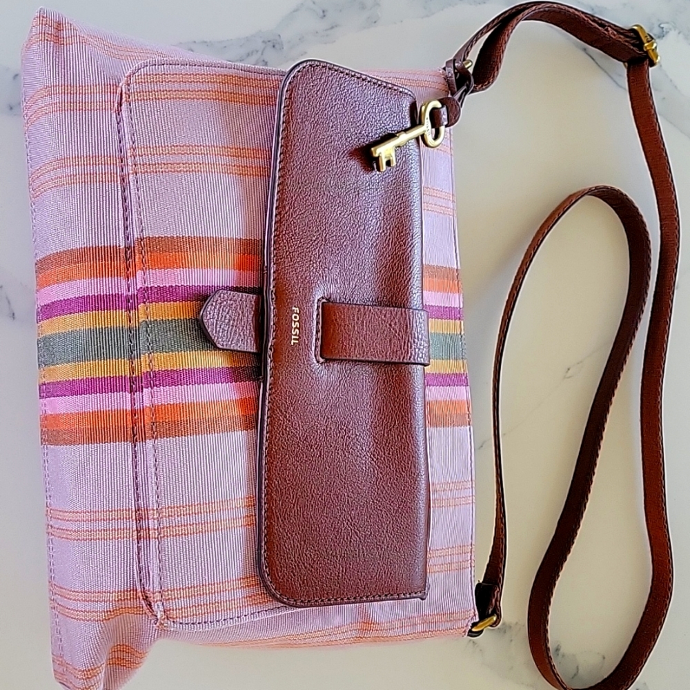 Fossil purse